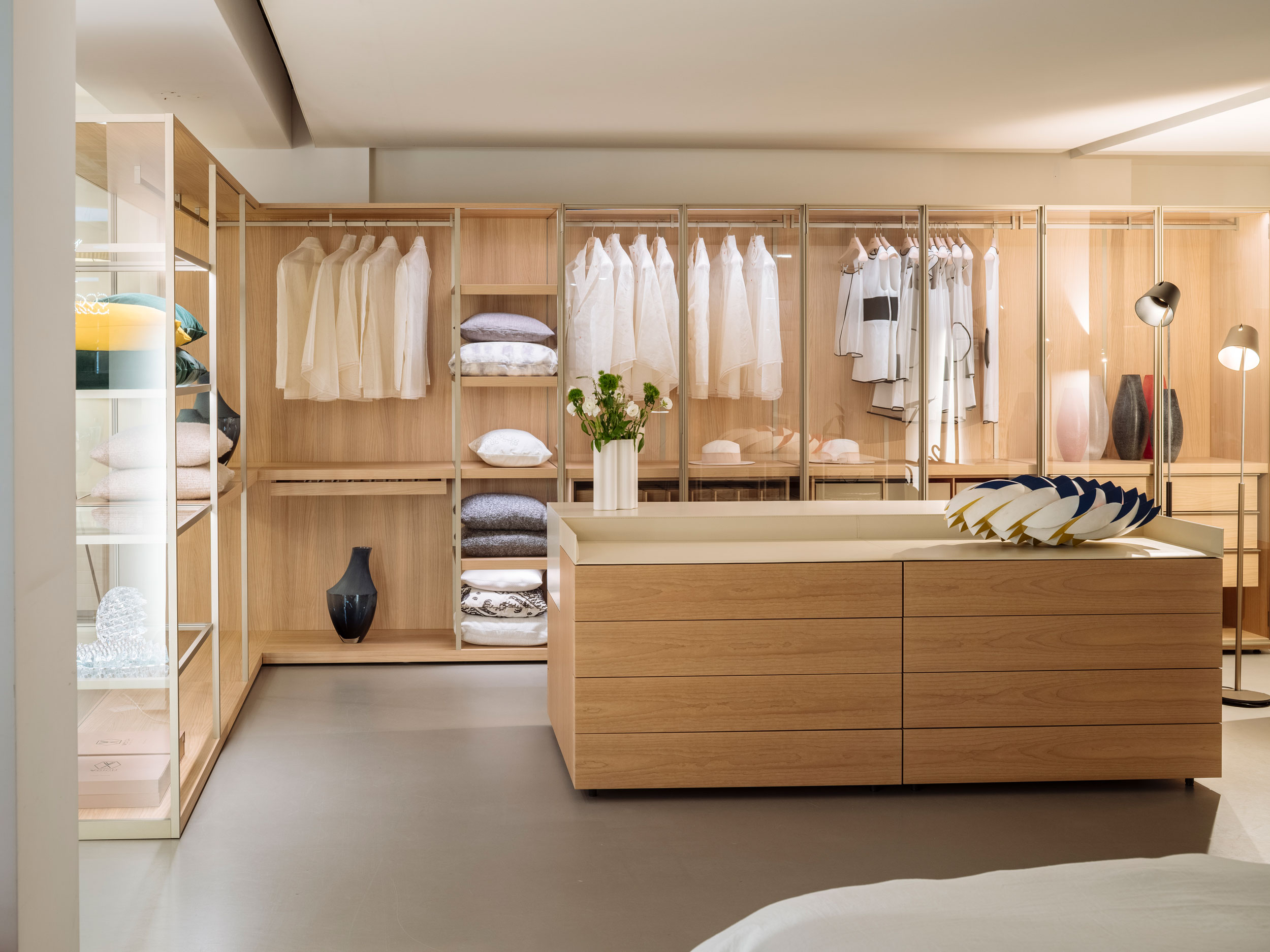 Showroom teo jakob Genf, Ausstellung Ankleidezimmer