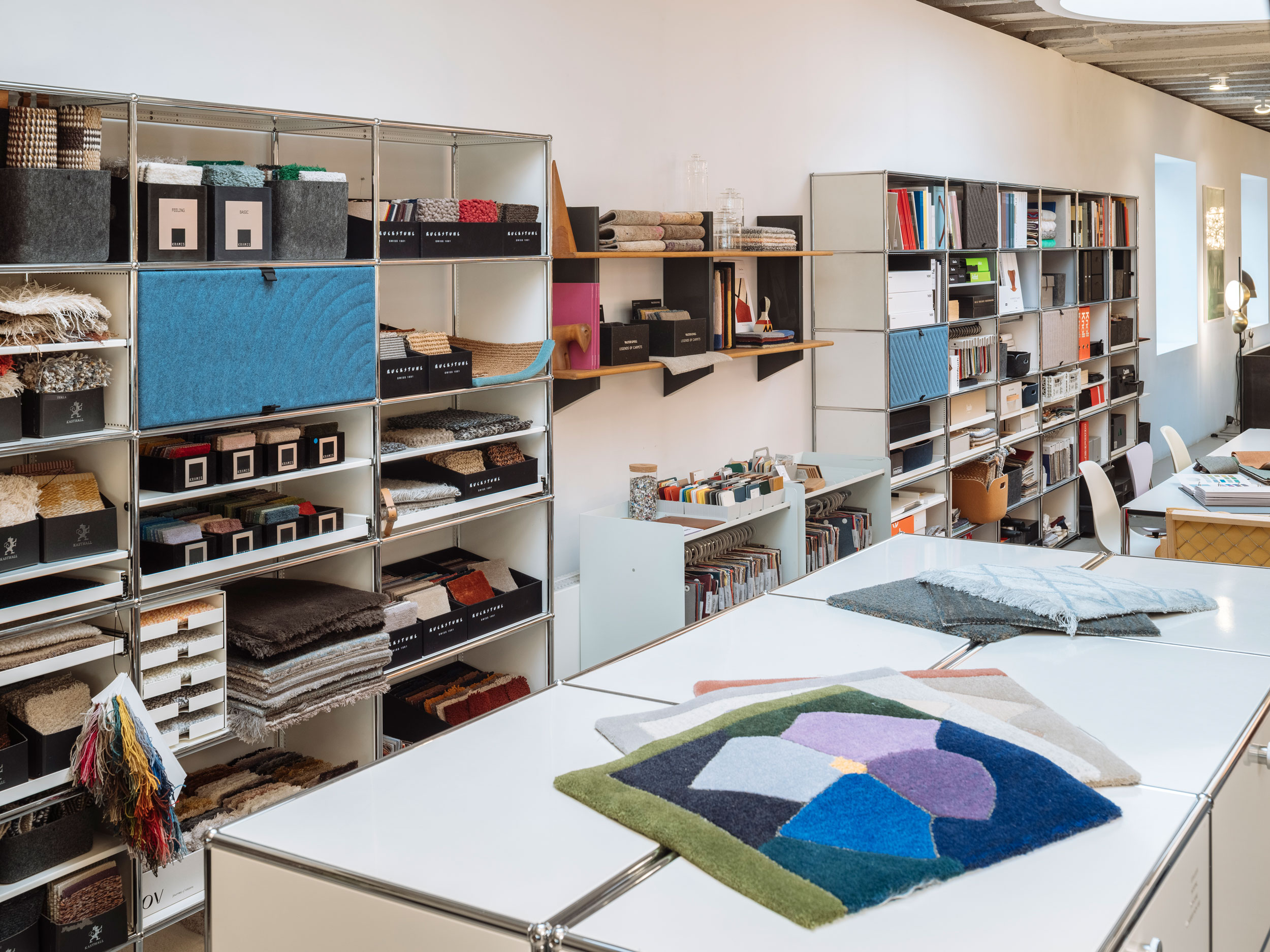 Showroom teo jakob Genf, Materialbibliothek