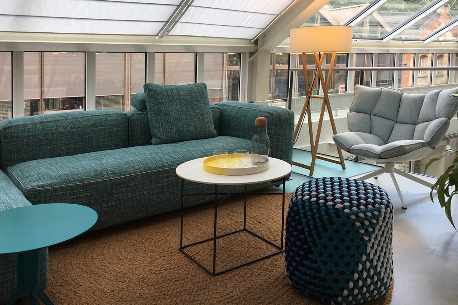 Showroom teo jakob Zürich, Ausstellung Sofa