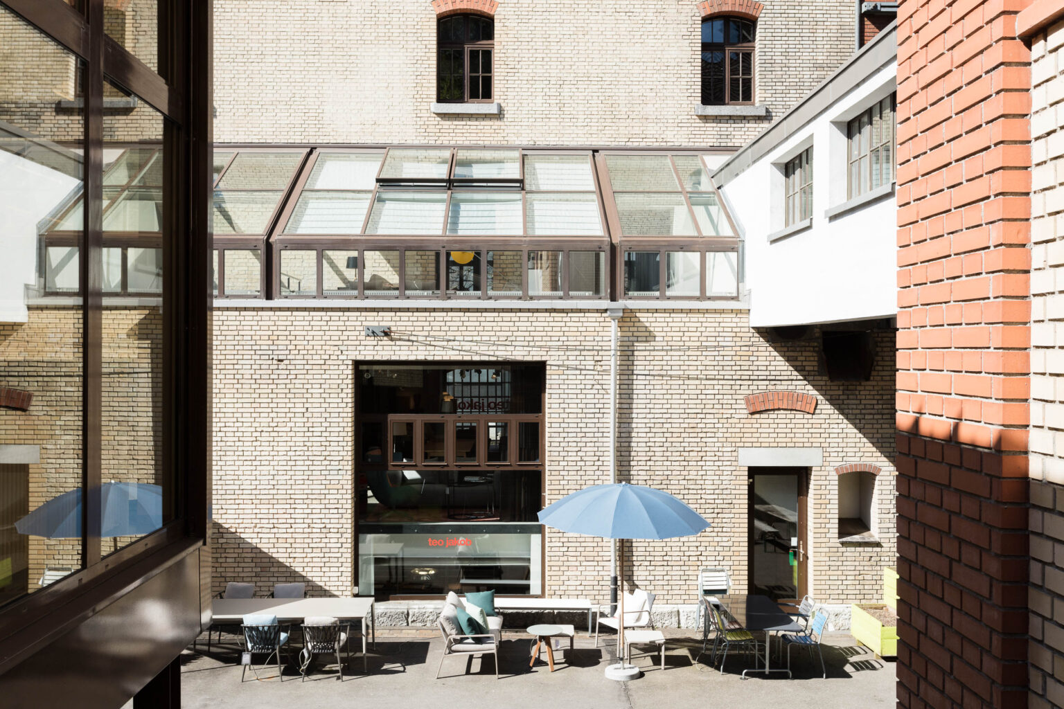 Aussenansicht teo jakob Filiale Zürich, Seefeldstrasse 231