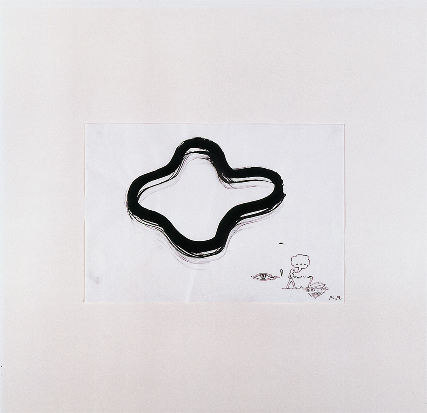 Schwarzgraue Pinselzeichnung eines weich gerundeten Kreuzes auf weissem Grund, unten rechts kleine Skizzen mit Auge, Figur mit Sprechblase und Schwan, signiert „M.R.“.